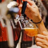 当店では、VISA、マスター、アメックス、DINERS、JCBといったクレジットカードはもちろん、Suica、nanaco、ICOCA、QUICPayなどの電子マネー、さらにQRコード決済のPayPayにも対応しています♪ お会計がスムーズで、手軽に楽しめるのが嬉しいポイントです◎