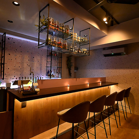 【博多春吉】推し活にも◆色とりどりのパフェやドリンクを夜に楽しめるカフェ＆バー！