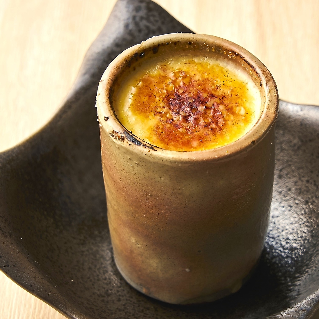 【自家製そばブリュレ】そば茶入りのクレームブリュレです。ほのかに香る蕎麦風味。