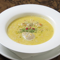 料理メニュー写真&nbsp;牡蠣と帆立のクラムチャウダー