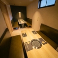 ゆったりとしたテーブル席で極上の焼肉をお楽しみいただけます。ご家族やお友達とのご利用に◎。