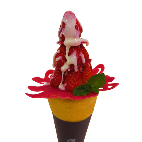 いちごクレープ