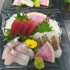 お刺身3種盛合わせ (各15g4枚付け)