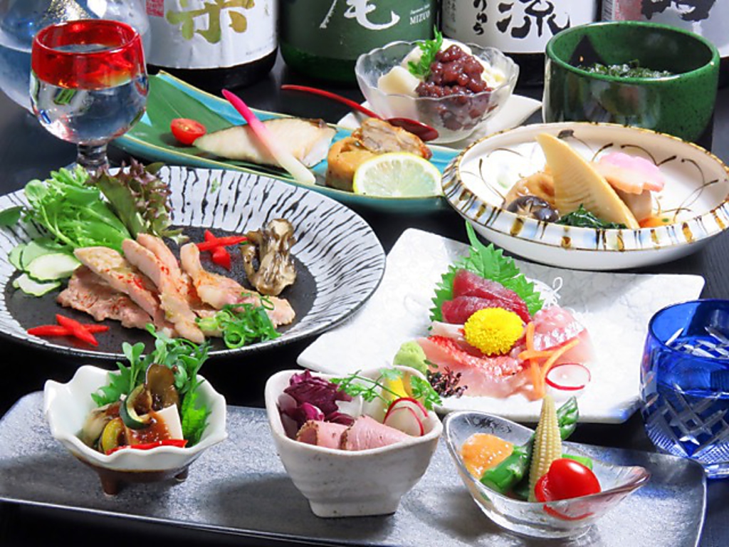 【個人盛料理】5000円お1人様ずつ個々にお出しするので、接待、ビジネスシーンのご利用がおすすめ。