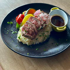 ガーリックライスとアイランドステーキ　Steak200g