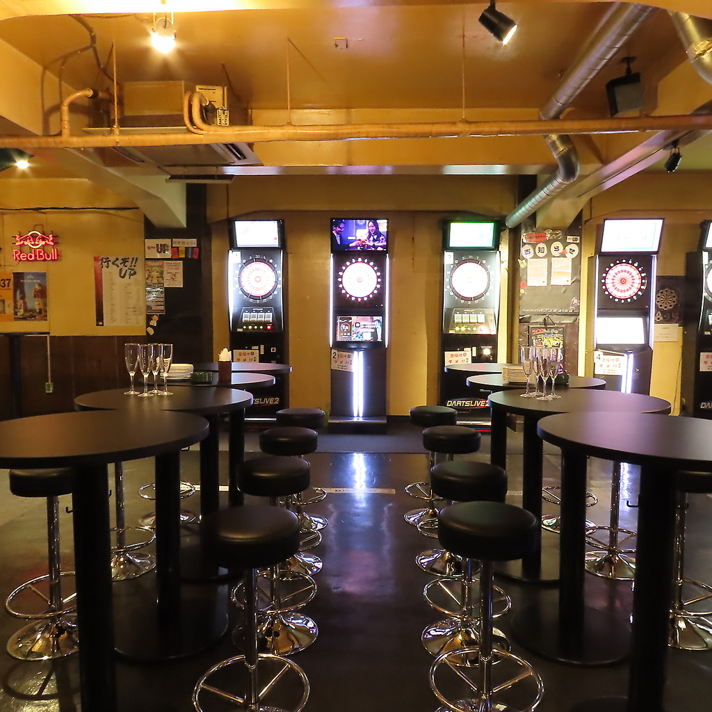 ゆったりテーブル席も♪落ち着いて食事をしたい時にはこちらの席がおすすめ！