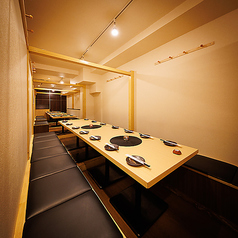 【全席喫煙可】九州料理　居酒屋　　扉付き完全個室　 九蔵　-きゅうぞう- 新宿西口店特集写真1