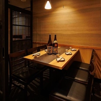情緒溢れる扉付個室席はご接待のご利用にも最適です。