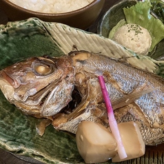 天然真鯛の煮付け定食