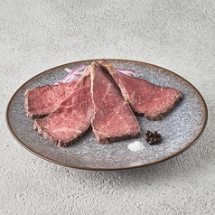 赤身のやわらかさと旨味低温調理ビーフ