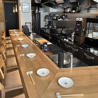 西荻窪駅徒歩5分！木の温もり感じるカウンター席◎