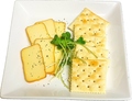 料理メニュー写真 自家製スモークチーズ
