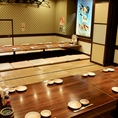 【最大60名様まで宴会OK】開放感溢れる店内は貸切もできます！宴会にピッタリの「横断幕」or「寄せ書き焼酎ボトル」特典付きプレミアムコースもご用意しております！ご予約はお早めに！詳細は店舗までお問い合わせください。　※焼肉提供不可。