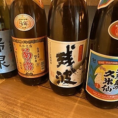 生ビールから泡盛、ハブ酒など勢ぞろい!