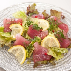 鮮魚のハーブ香るカルパッチョ