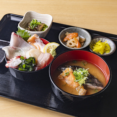 あら汁と海鮮丼定食