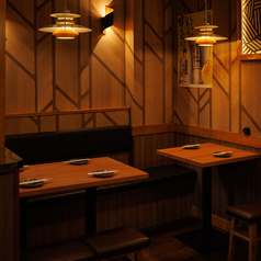 新型コロナ対策。当店は考えうる最大限の対策を実施しております。アルコール消毒箇所(営業時間の1時間ごと)→トイレ、出入り口、カウンター、椅子、テーブル、メニュー帳はお客様が入れ替わる毎にアルコール消毒をしております。(居酒屋/渋谷駅/飲み放題/完全個室/海鮮/炉端焼き/焼き鳥)