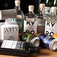 フィンランドの家庭料理と現地のビール・ウィスキー多数