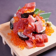海鮮こぼれ寿司　本まぐろ　サーモン　いくら
