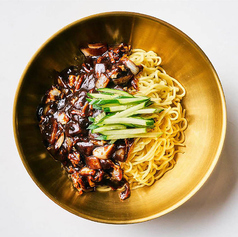 ジャージャン麺