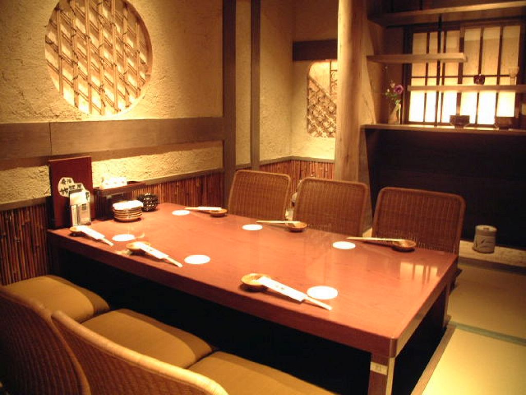 お薦めのお座敷席を少人数～OKです。お問い合わせ下さい。