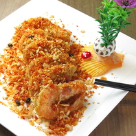 お酒が進む絶品中華の数々