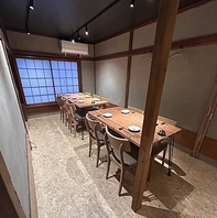 2階は和モダンな空間で、10名様から貸切可能です！