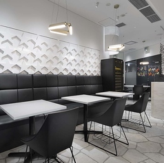 テーブル席※ご予約承ります。