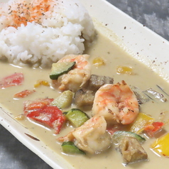 【意外性の白〈白〉】海老カレー