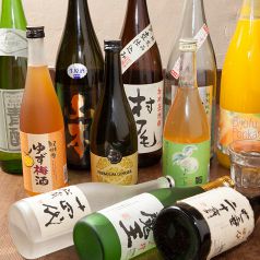 季節に合わせた地酒や果実酒、本格焼酎などが愉しめる