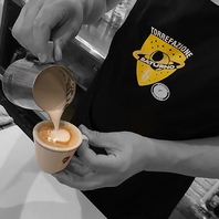 イタリアの本格カフェを最高級マシンと確かな技術で提供