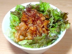 コプチャン丼(牛もつ焼き丼)