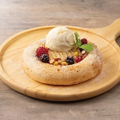 洋梨のデザートピッツァ バニラアイス添え