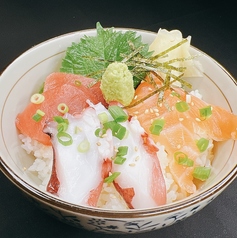 とれたて海鮮丼