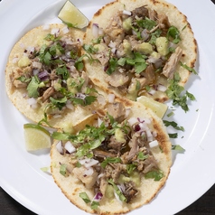 カルニタス(豚肉の煮込み)