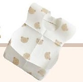 子様用のお食事エプロンもご用意しております。衛生的な個包装の使い捨て☆服の汚れや食べこぼしが気になる方は、お気軽にお声掛け下さい♪