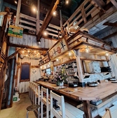 カウンター専門の店内は、アットホームでカップルにも人気です♪