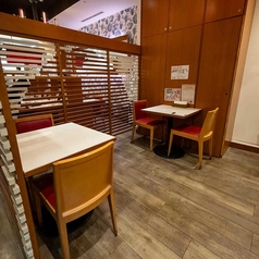 ランチやディナーなどのご利用はもちろん、カフェ利用としても◎落ち着いた雰囲気の店内で、ごゆっくりとお寛ぎ下さい♪