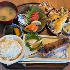炭火焼魚とお造り天ぷら定食