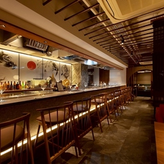 カウンター席10席ご用意しております。