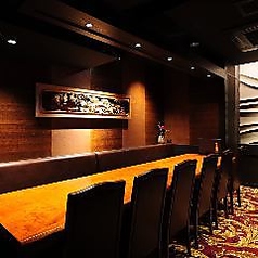 和の雰囲気溢れる高級感のある店内は、接待や少人数でのご宴会などにも最適です。※画像は系列店舗のものになります。