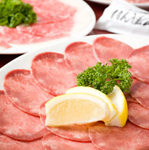 鮮度・味・価格に自信あり！厳選したお肉を堪能するコースは料理のみ2500円(税抜)～！