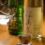 料理に合うお酒も豊富にご用意しています。お好みの一皿とご一緒に楽しいひと時をお過ごしください。
