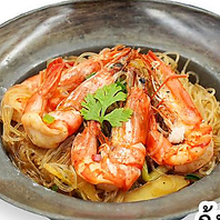 こだわりの詰まったエビと春雨鍋蒸し