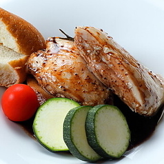 鶏もも肉のコンフィ オレンジバルサミコソース