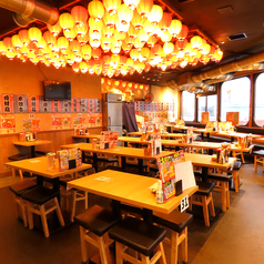 【活気溢れる店内で貸切宴会】水炊き・焼き鳥等の鶏料理を存分に楽しめる居酒屋です！お酒も1杯329円の生ビールから日本酒、焼酎等、各種取り扱っております！