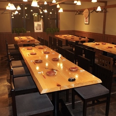【20名様以上でワンフロア貸切!最大35名様まで可】大規模なご宴会、歓送迎会、同窓会など、ワンフロア貸切にてお使いいただけます。ケーキ持ち込みや花束のお預かり等、可能な限りお客様のご要望にお応えします。お気軽にお問い合わせください。