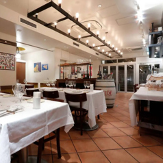 神戸牛&シチリアワイン 厨 KURIYA 神保町本店の雰囲気3