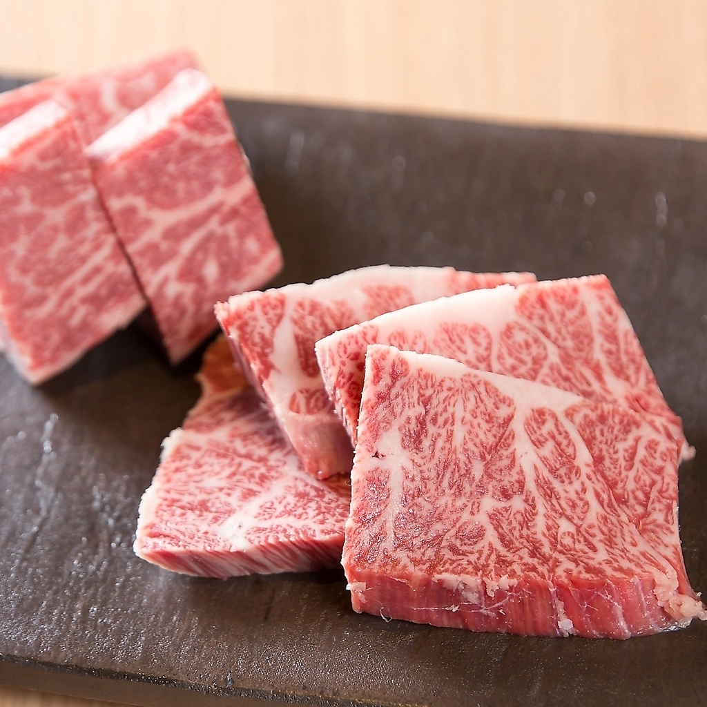 さばきたての“上質肉”は口の中でトロけます。