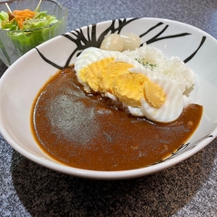 カレーライス（サラダ付き）